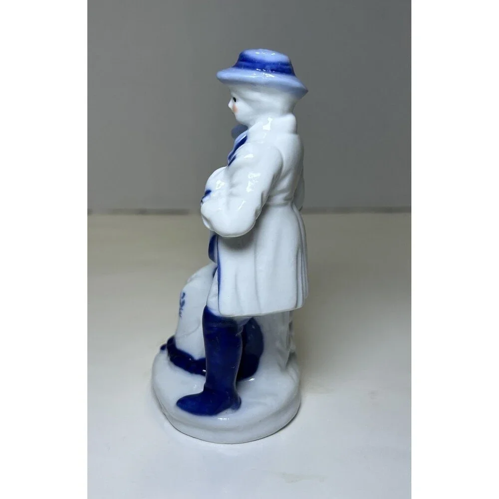 Vintage Victorian/Colonial Porcelain Couple Playing Music Figurine White/Blue